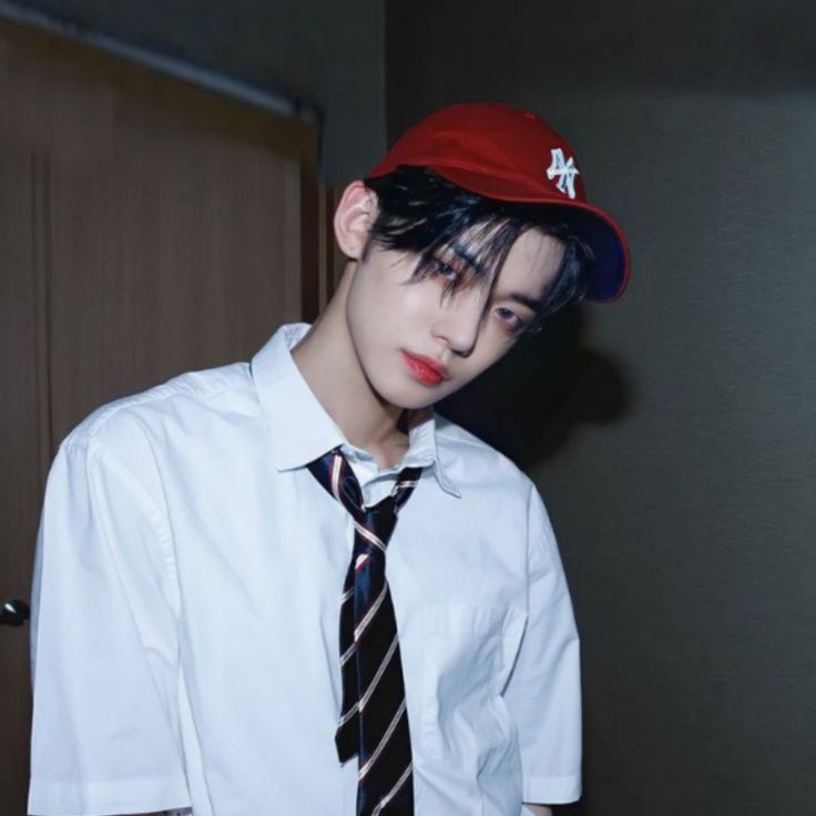 김윤우